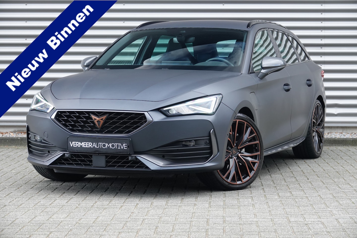 CUPRA Leon Sportstourer - 1.4 e-Hybrid VZ Copper Edition 245PK | Trekhaak | Keyless | ACC | Memory | Camera | Stuurv - AutoWereld.nl