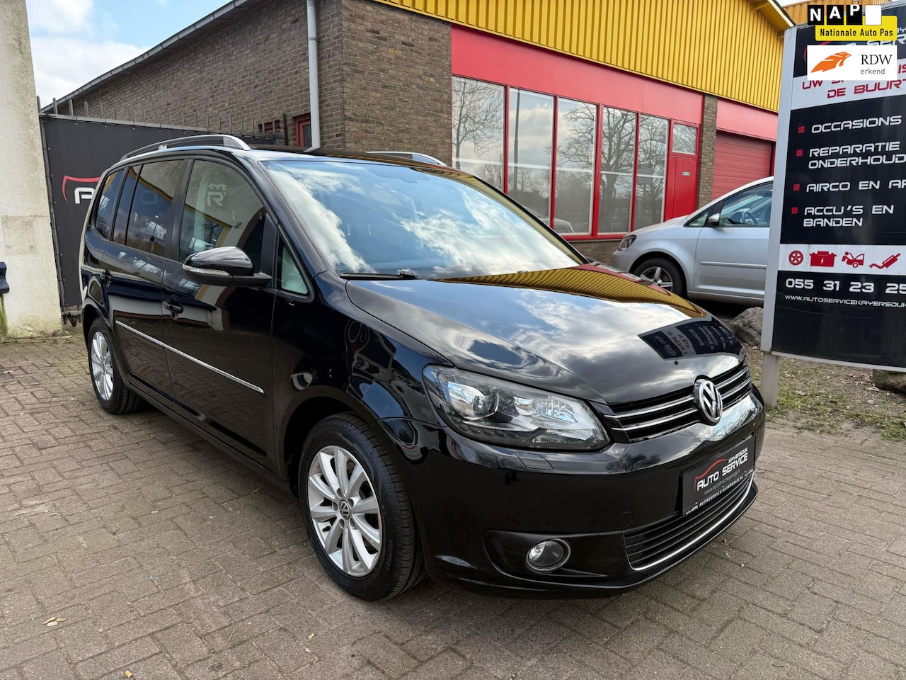 Volkswagen Touran - 1.4 TSI Highline 7p.|Xenon|LMV|APK|Stoel verw. - AutoWereld.nl