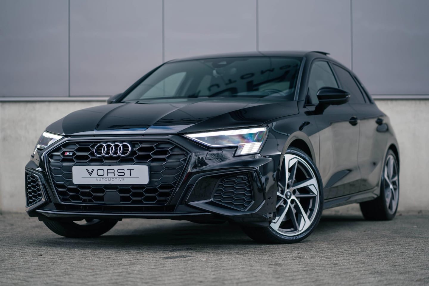 Audi A3 Sportback - 2.0 TFSI S3 quattro HUD B&O Pano - AutoWereld.nl