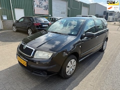 Skoda Fabia - 1.4-16V Ambiente AIRCO LEES TEKST