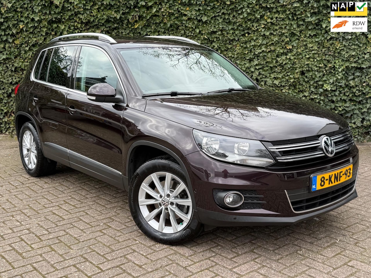 Volkswagen Tiguan - 1.4 TSI Sport&Style | NAP | Cruise | Trekhaak - AutoWereld.nl