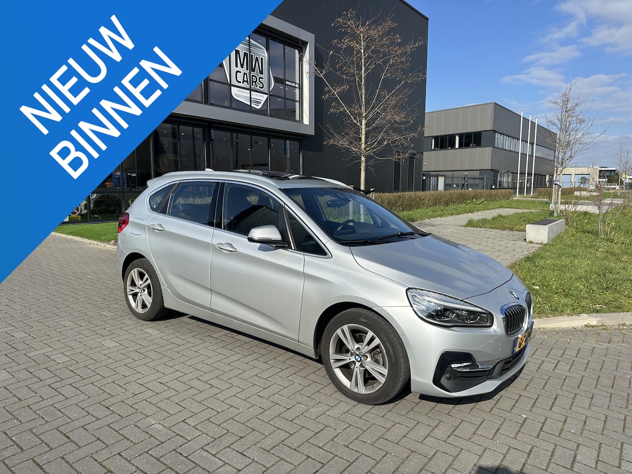 BMW 2-serie Active Tourer - 218i High Executive Edition Pano Leder Camera - AutoWereld.nl