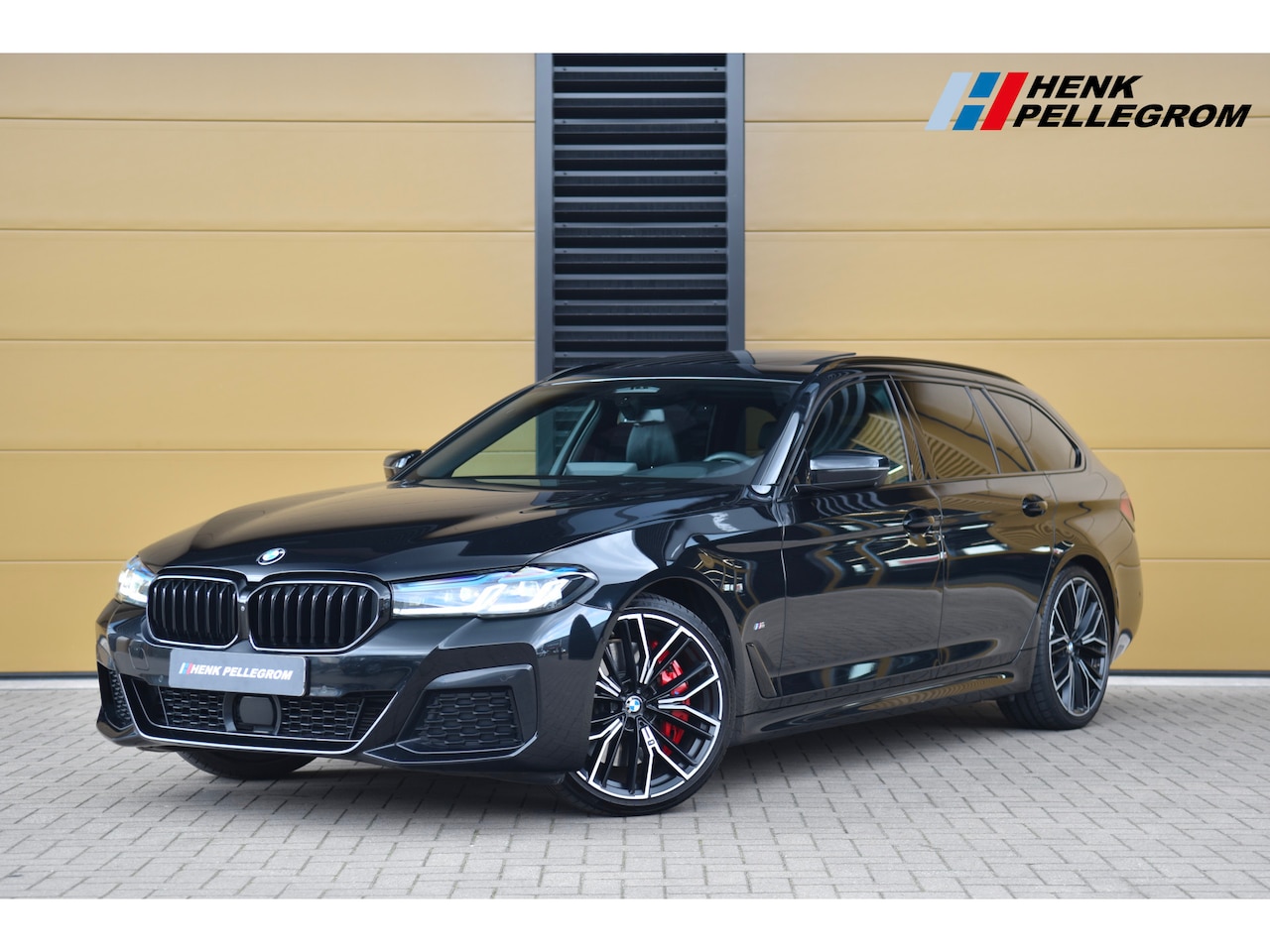 BMW 5-serie Touring - 530d High Executive Edition * M Sportpakket * Laser  * Panorama dak * Comfort stoelen * Sf - AutoWereld.nl