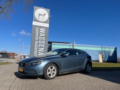 Volvo V40 - 1.6 T3 Momentum | Rijklaarprijs | Trekhaak |