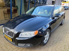 Volvo V70 - 2.0 Momentum Dealer onderhouden