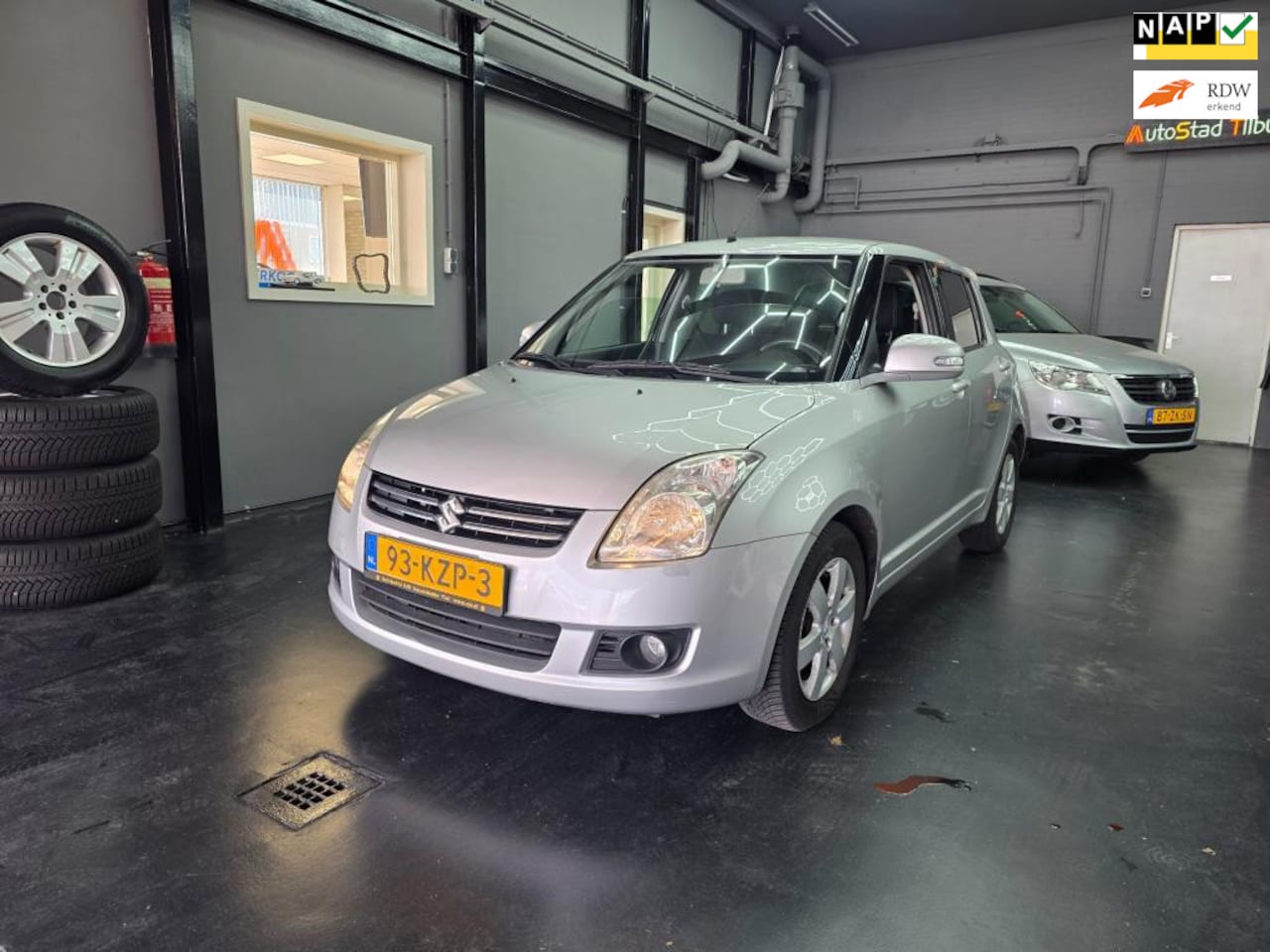 Suzuki Swift - 1.3 Limited 5d Dealer onderhouden 1 jaar apk - AutoWereld.nl