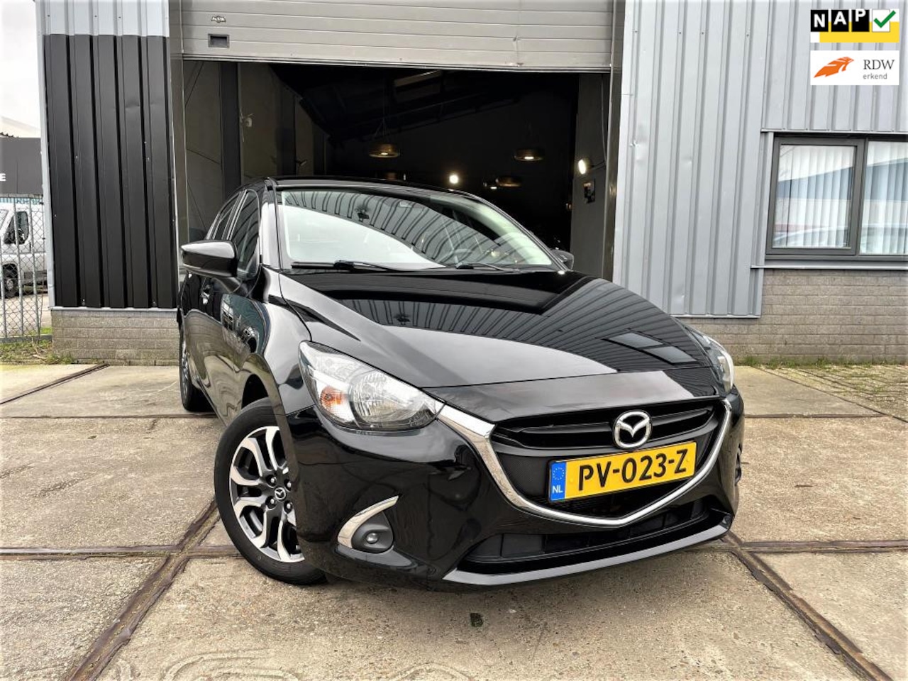 Mazda 2 - 1.5 Skyactiv-G Dynamic+ 1.5 Skyactiv-G Dynamic (NAVI+Parkeersensor+Cruis) - AutoWereld.nl