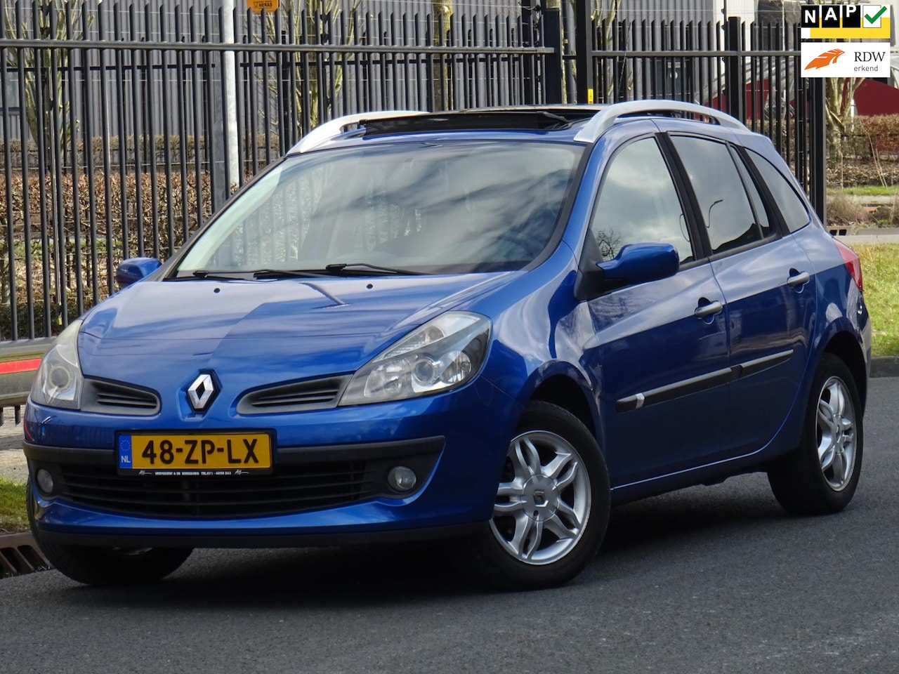 Renault Clio Estate - 1.6-16V NAP/PANORAMADAK/AIRCO/CRUISE/PDC - AutoWereld.nl