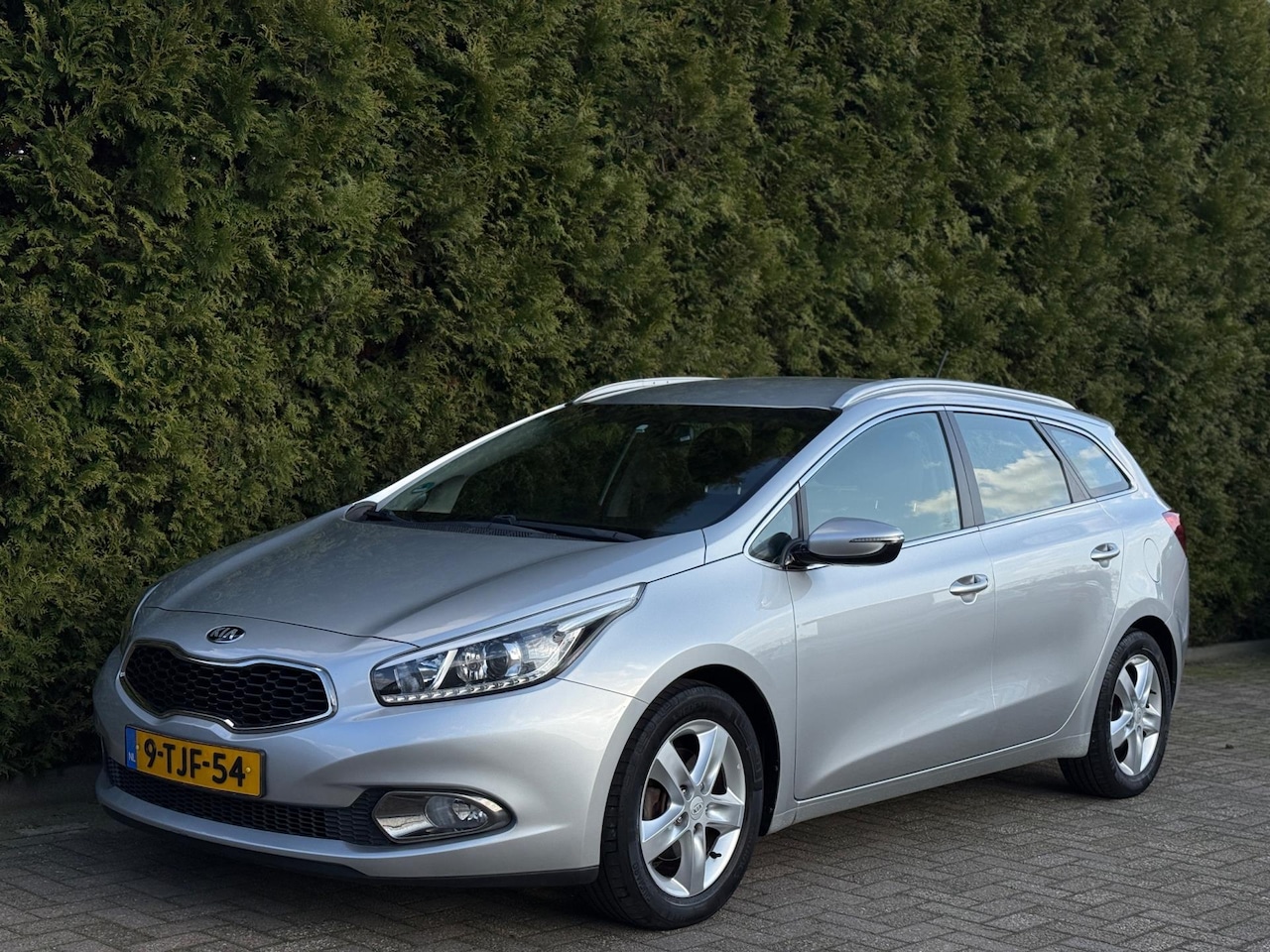 Kia Cee'd Sportswagon - 1.6 GDI Business Pack Camera Navi - AutoWereld.nl