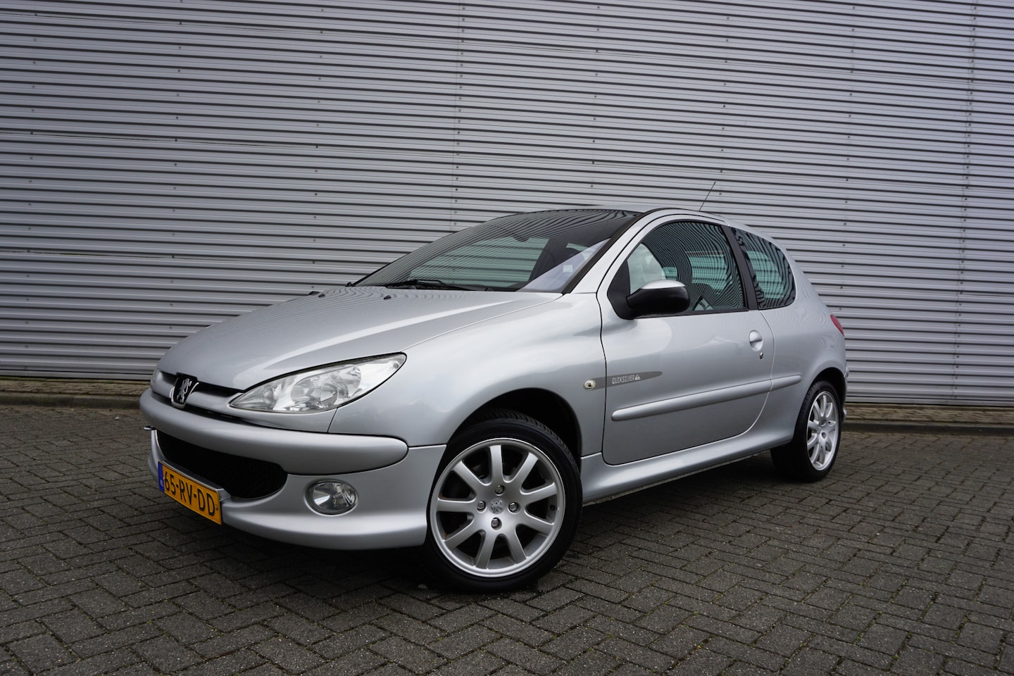 Peugeot 206 - 1.6-16V Quiksilver Airco / Elektr. ramen / Lm velgen / NAP - AutoWereld.nl