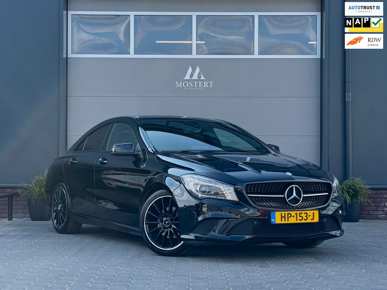 Mercedes-Benz CLA-Klasse - 180/122pk Prestige Automaat|2014|Navi|Trekhaak|Leder|Stoelverw.|Cruise|Bi-Xenon|18" AMG - AutoWereld.nl