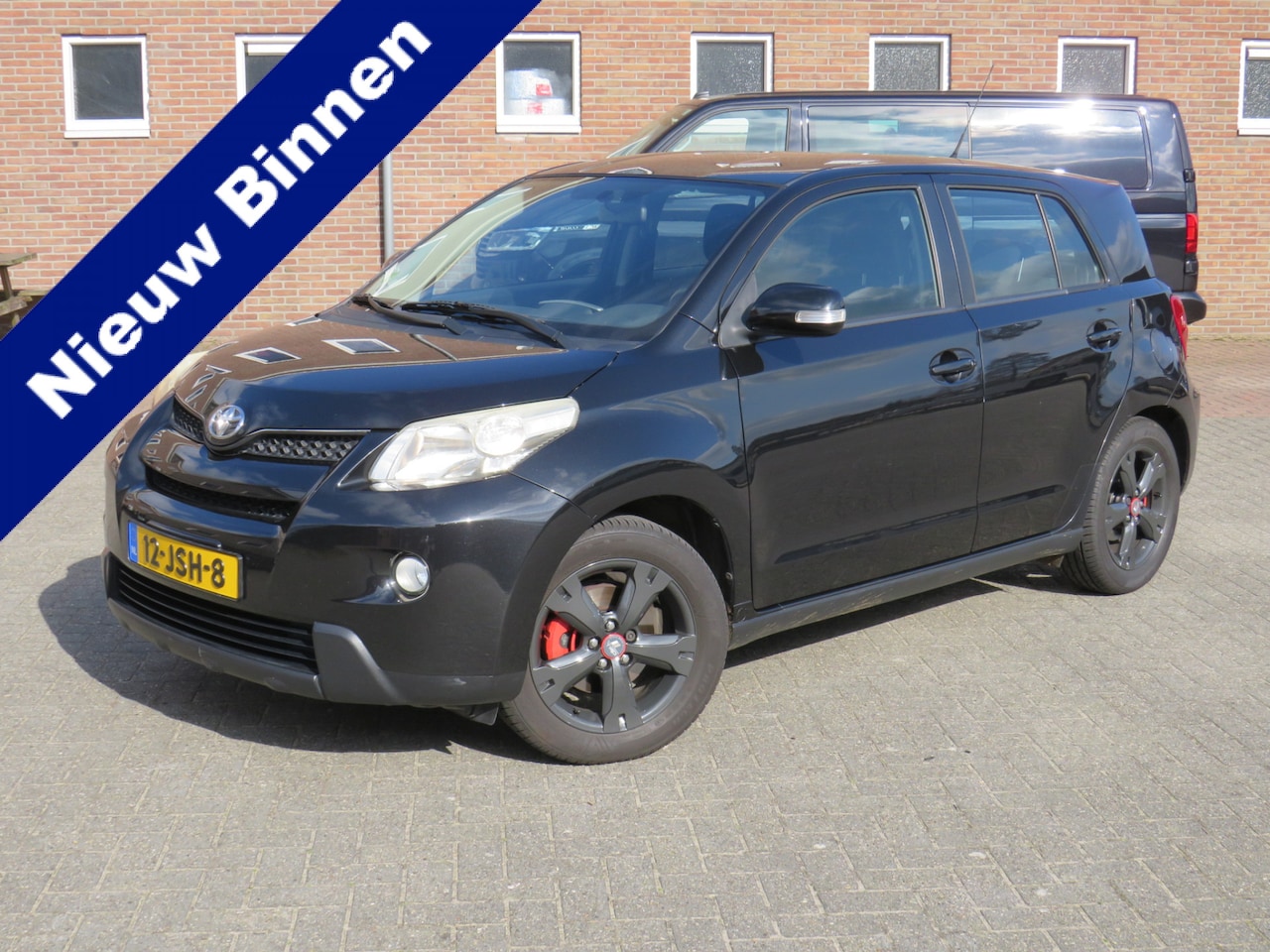 Toyota Urban Cruiser - 1.3 VVT-i Aspiration * Rijklaarprijs incl. garantie * Trekhaak * Airco * Extra set Velgen - AutoWereld.nl