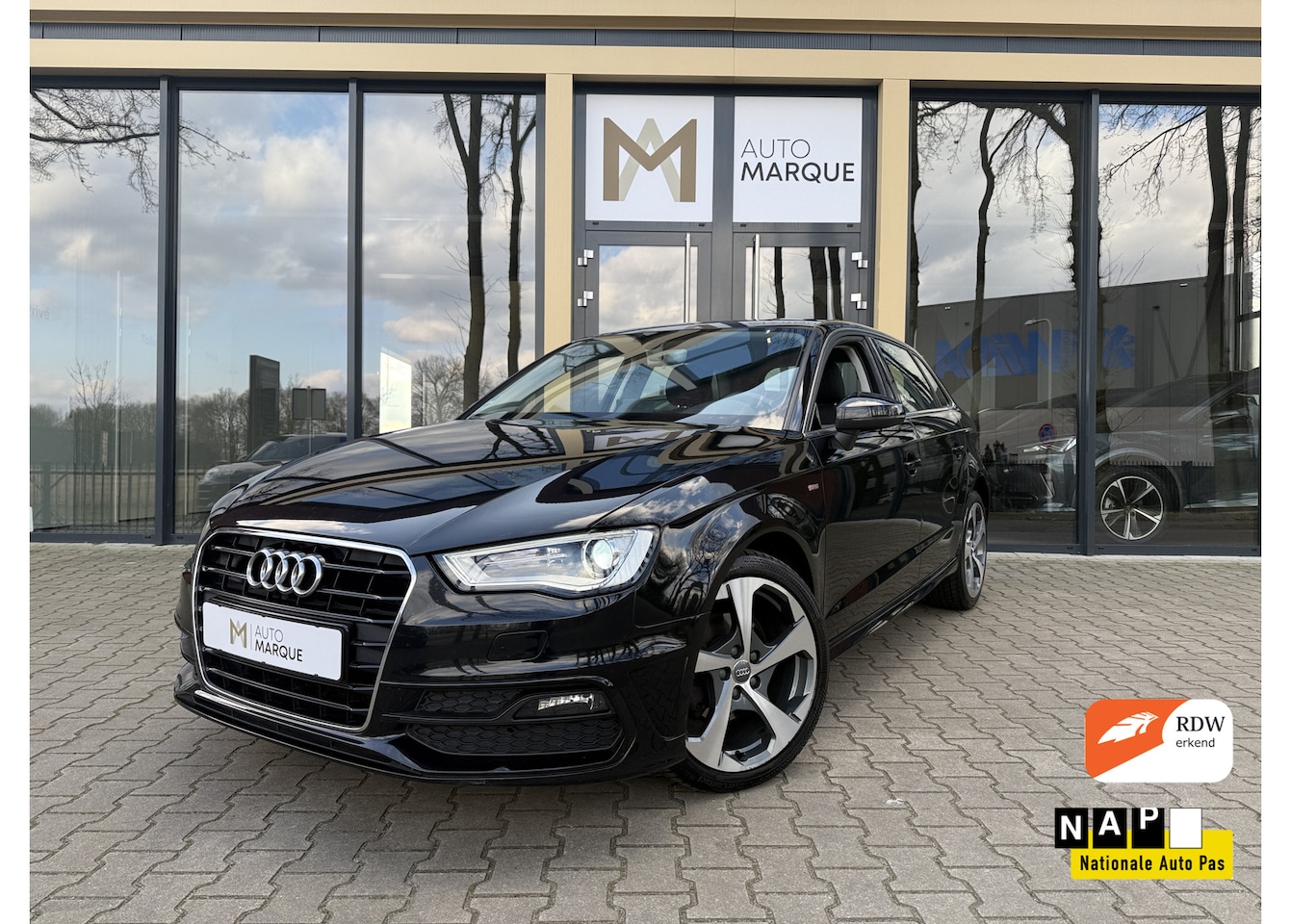 Audi A3 Sportback - 1.2 TFSI Aut. | Adrenalin | S-Line | 18" LM Velgen | Xenon Plus | Orig. NL | Navigatie | C - AutoWereld.nl