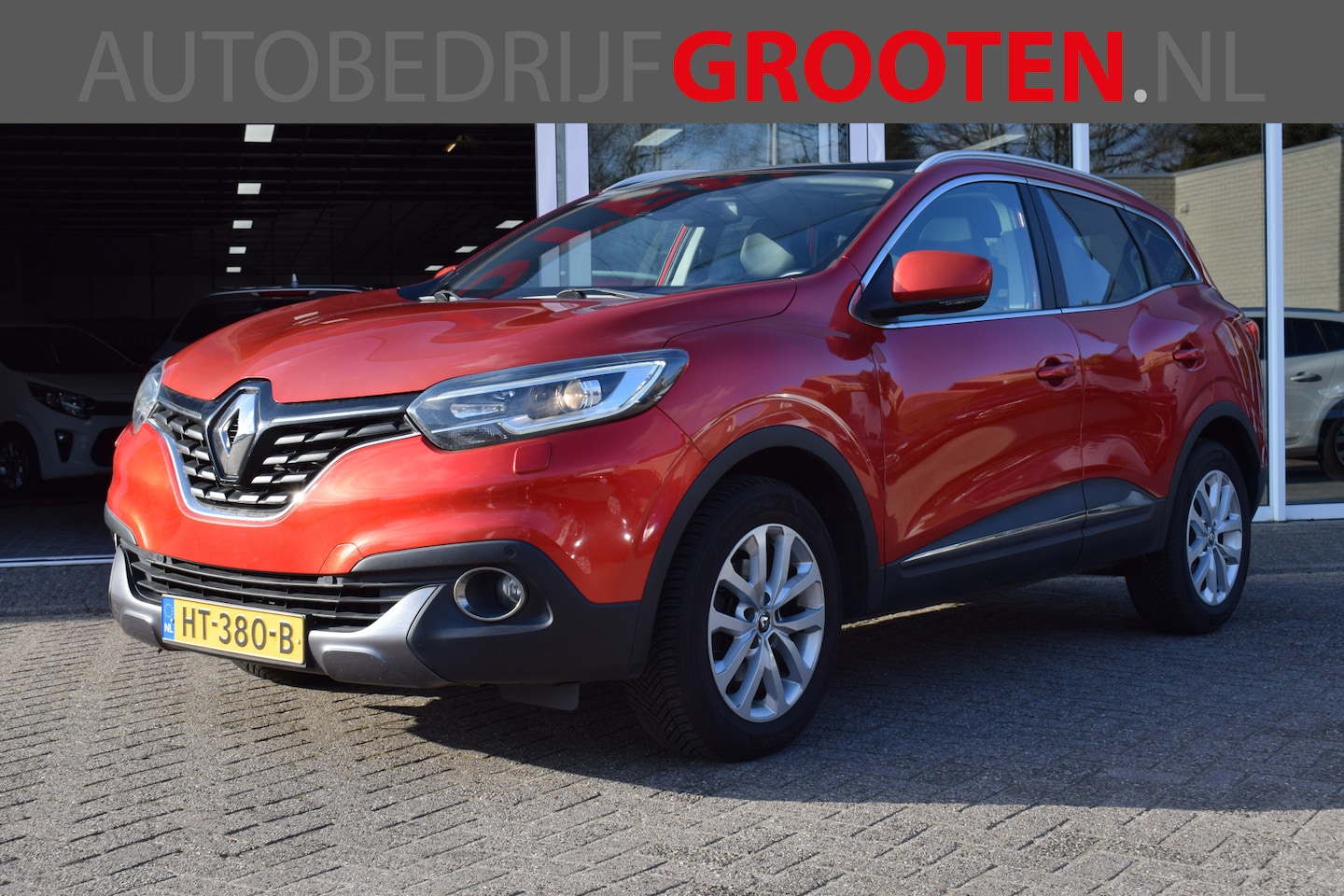 Renault Kadjar - 1.2 TCe Intens//Pano//Navi//Trekhaak!! - AutoWereld.nl