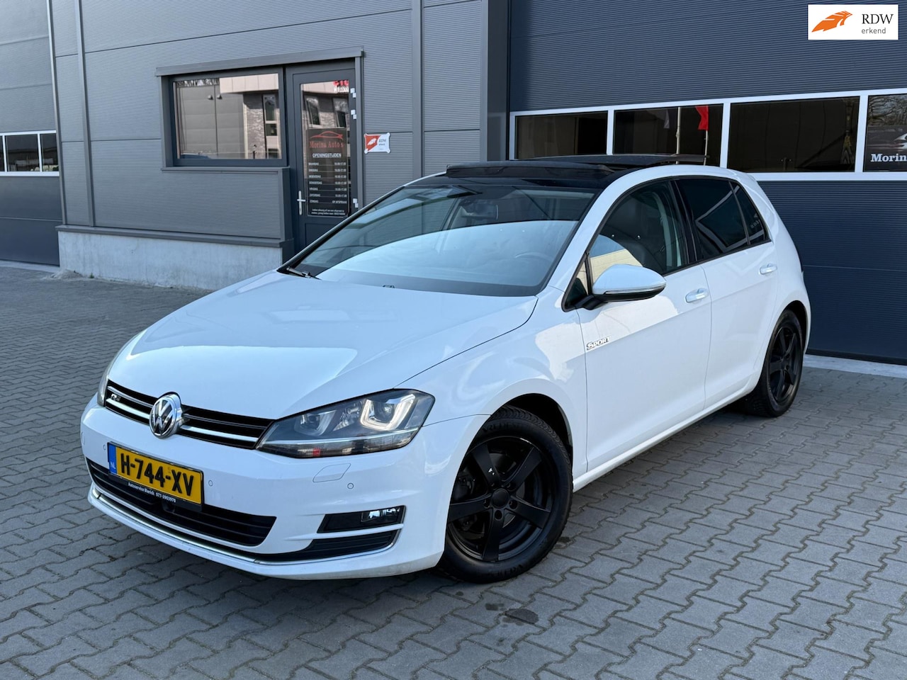 Volkswagen Golf - 2.0 TDI R-Line 2.0 TDI R-Line - AutoWereld.nl