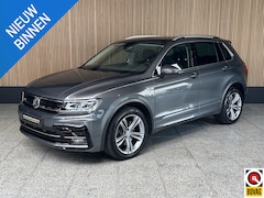 Volkswagen Tiguan - 2.0 TSI 4Motion Highline Trekhaak | Carplay | Stoelverwarming