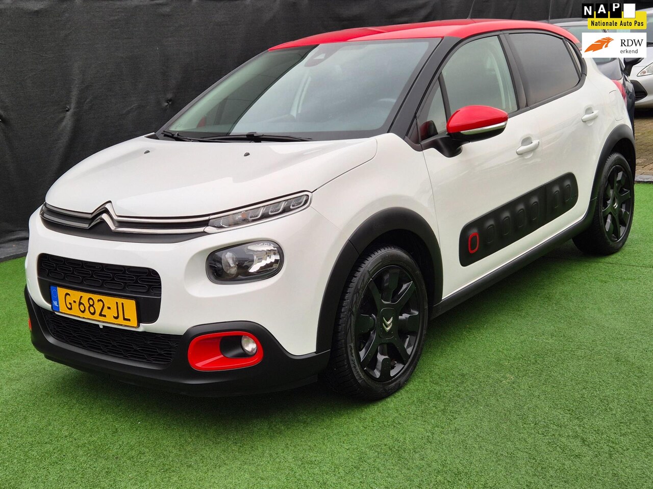 Citroën C3 - 1.2 PureTech S&S Shine NAP! - AutoWereld.nl