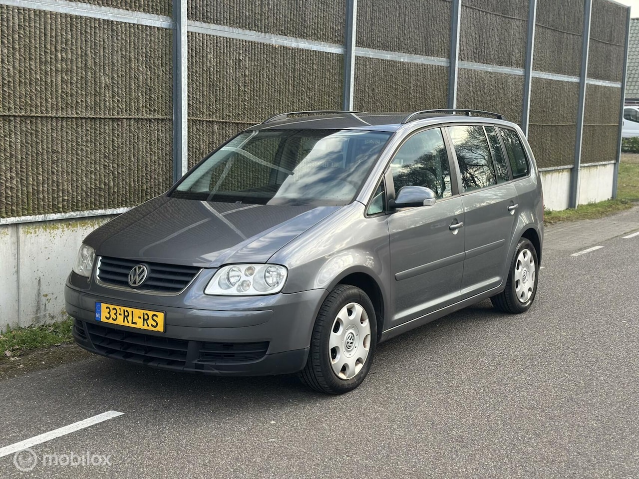 Volkswagen Touran - 1.6-16V FSI Highline 1.6-16V FSI Highline - AutoWereld.nl