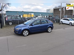 Ford Focus - 1.6-16V Futura