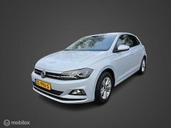 Volkswagen Polo - 1.0 TSI Beats. Pdc voor en achter. Parkeer assistent. Navi full map, Apple carplay/android