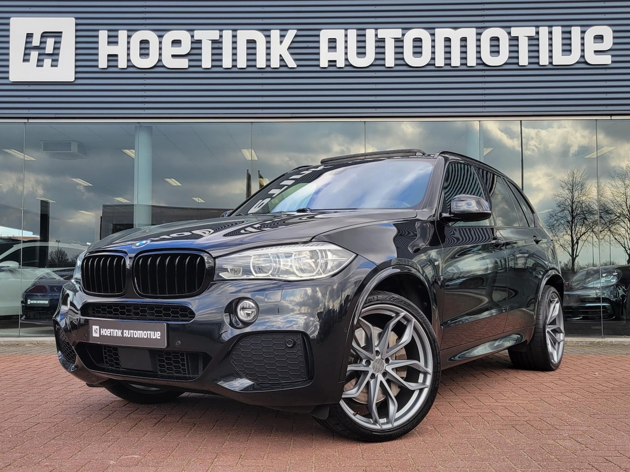 BMW X5 - XDrive50i High Executive | M-pakket | Pano | Harman-Kardon | HUD | - AutoWereld.nl