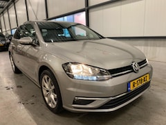 Volkswagen Golf - 1.0 TSI Business 2017 DSG Massage