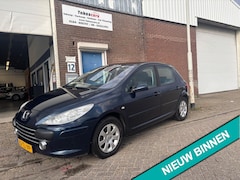 Peugeot 307 - 1.4-16V Premium NETTE 307 AIRCO&CRUISE CONTROIL