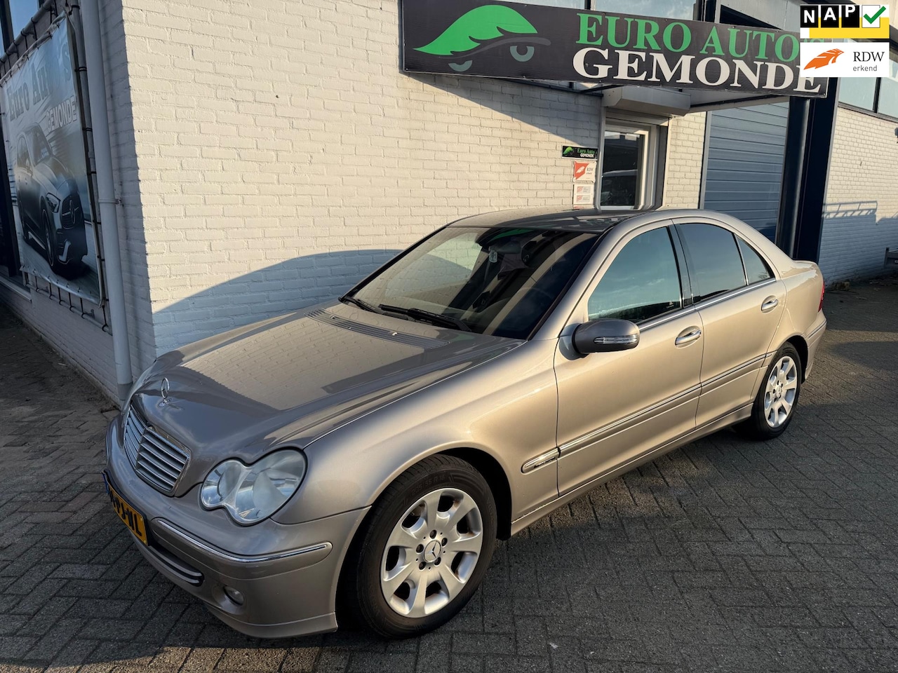 Mercedes-Benz C-klasse - 180 K. Elegance IN SUPER STAAT - AutoWereld.nl