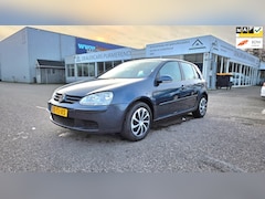 Volkswagen Golf - 1.6 FSI Optive