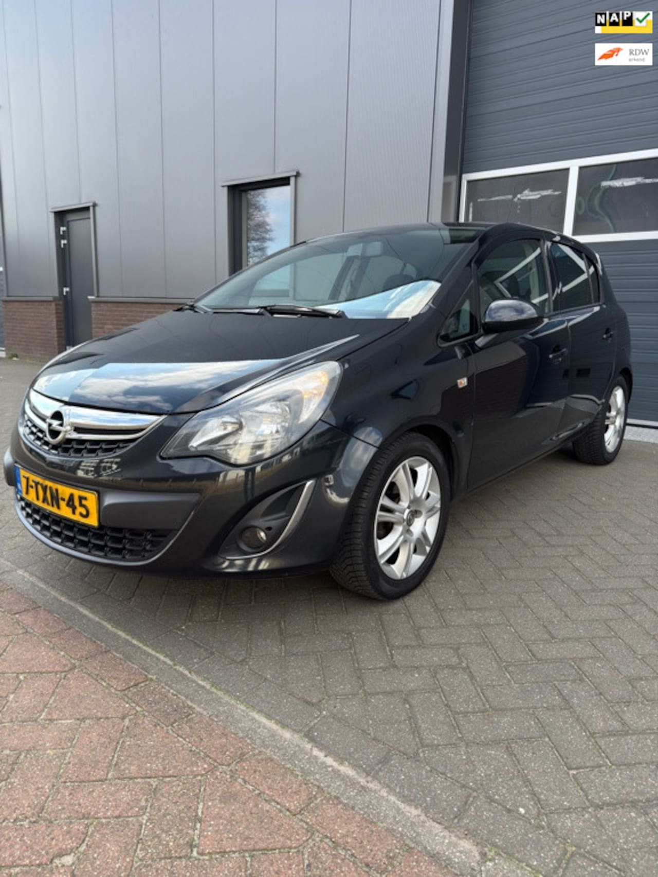 Opel Corsa - 1.4-16V BlitZ 1.4-16V BlitZ - AutoWereld.nl