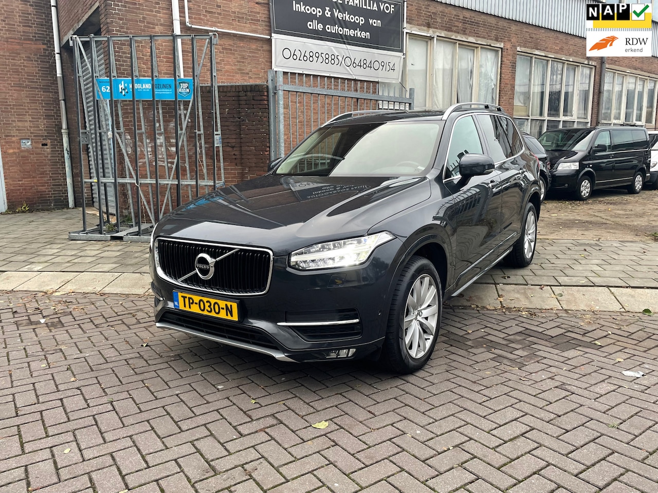 Volvo XC90 - 2.0 D5 AWD Momentum 2.0 D5 AWD Momentum - AutoWereld.nl