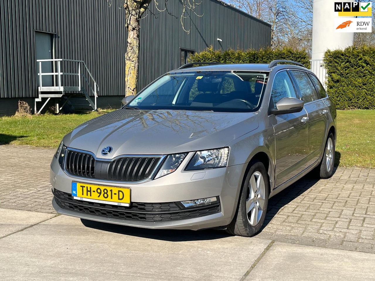 Skoda Octavia Combi - 1.0 TSI Greentech Ambition Business 1.0 TSI Greentech Ambition Business - AutoWereld.nl