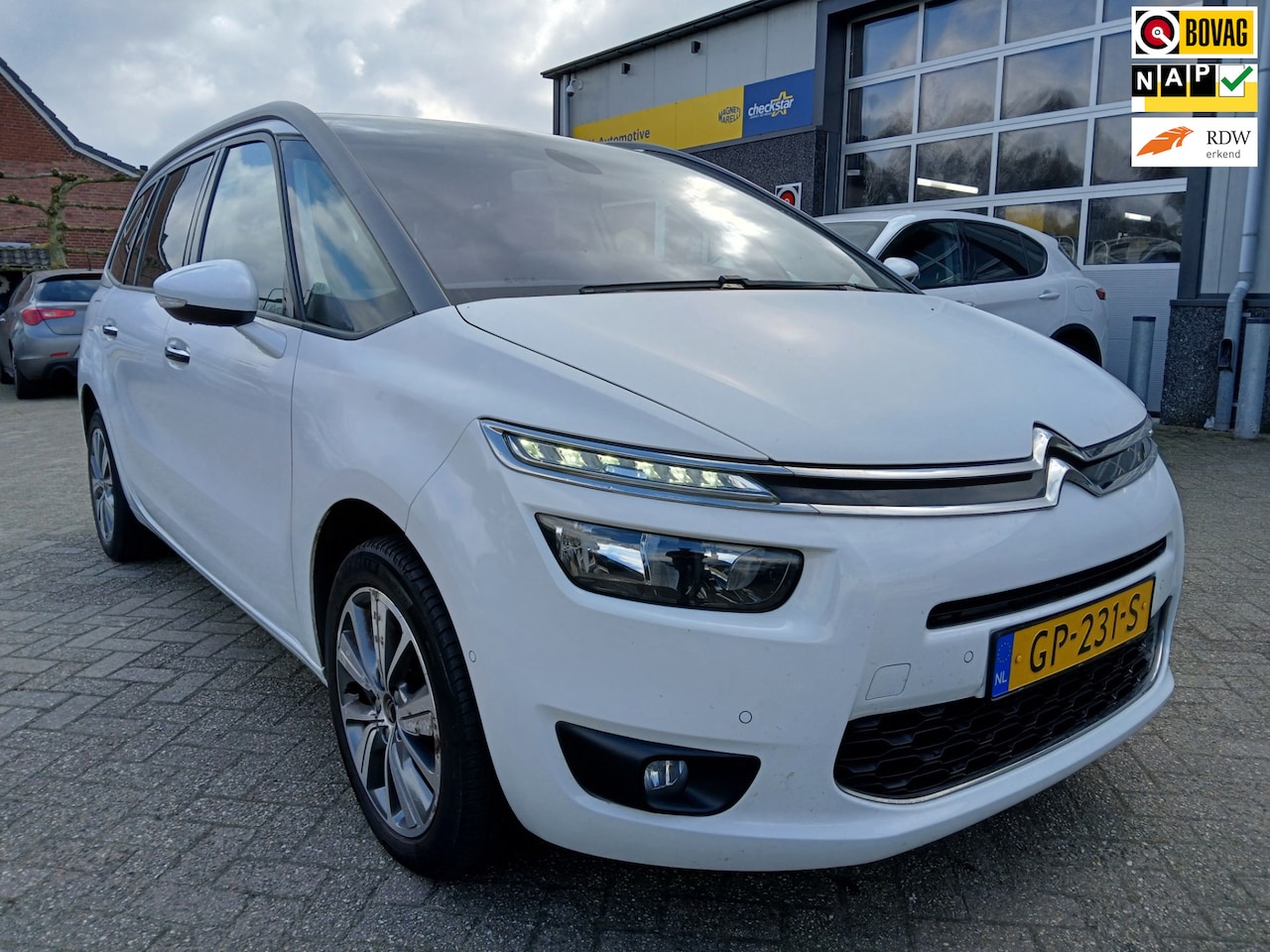 Citroën Grand C4 Picasso - 1.2 PureTech Intensive - Navigatie - Camera - AutoWereld.nl