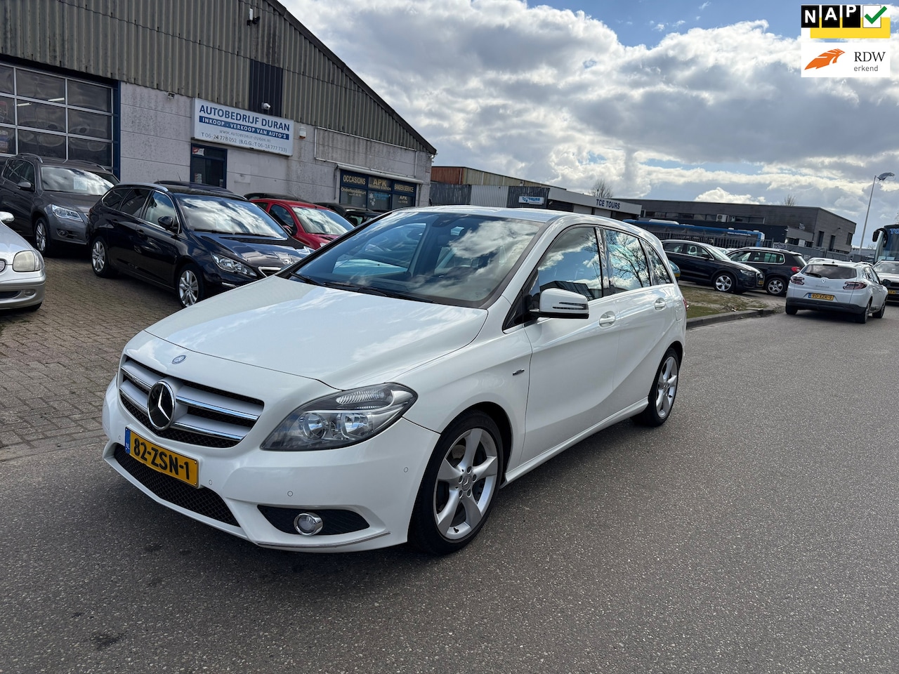 Mercedes-Benz B-klasse - 180 CDI Ambition automaat NAV.+ Clima Bj:2012 - AutoWereld.nl