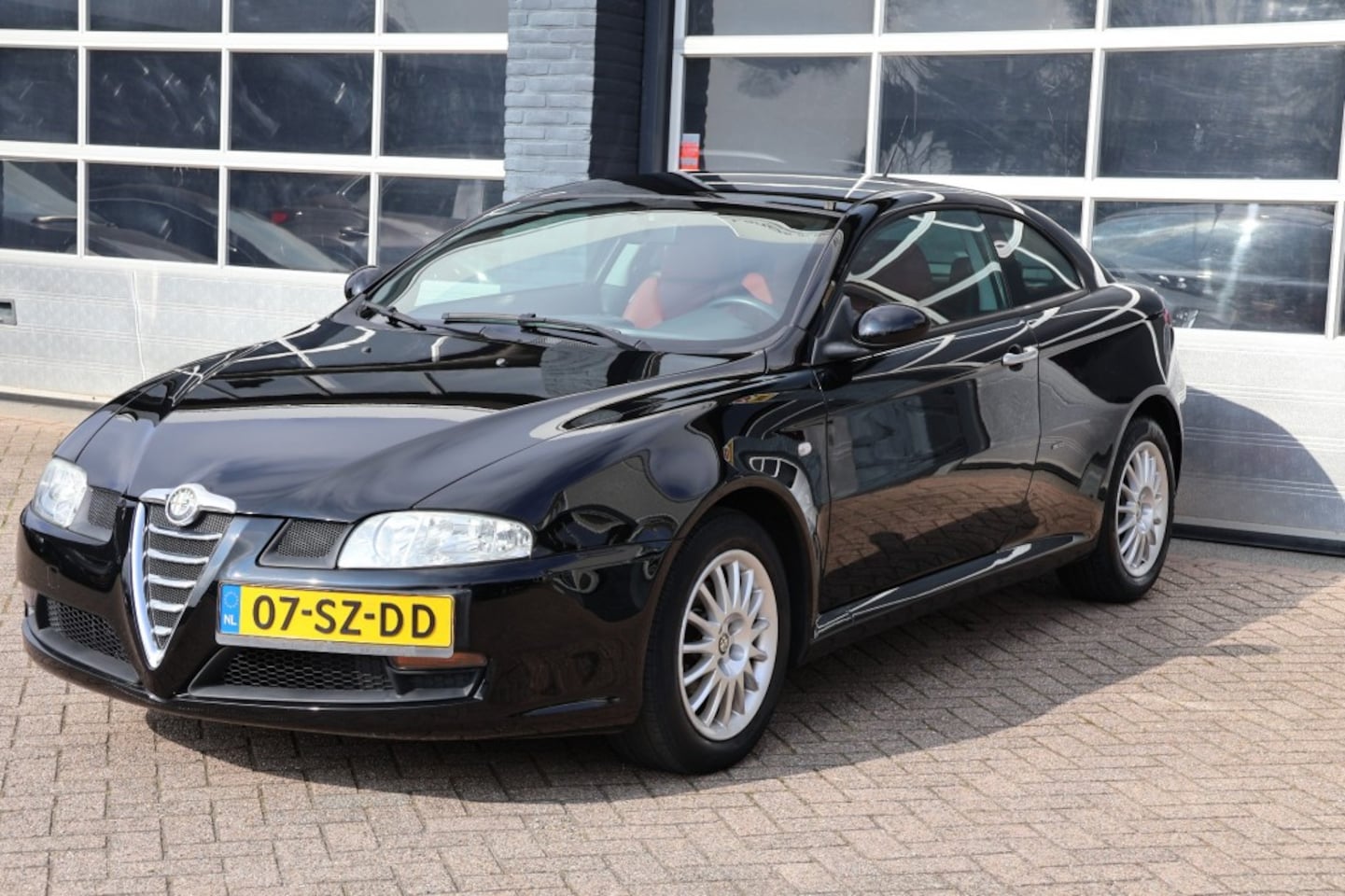 Alfa Romeo GT - 1.8 TS DISTINCTIVE, lederen bekleding, 50315 kilometers!! - AutoWereld.nl