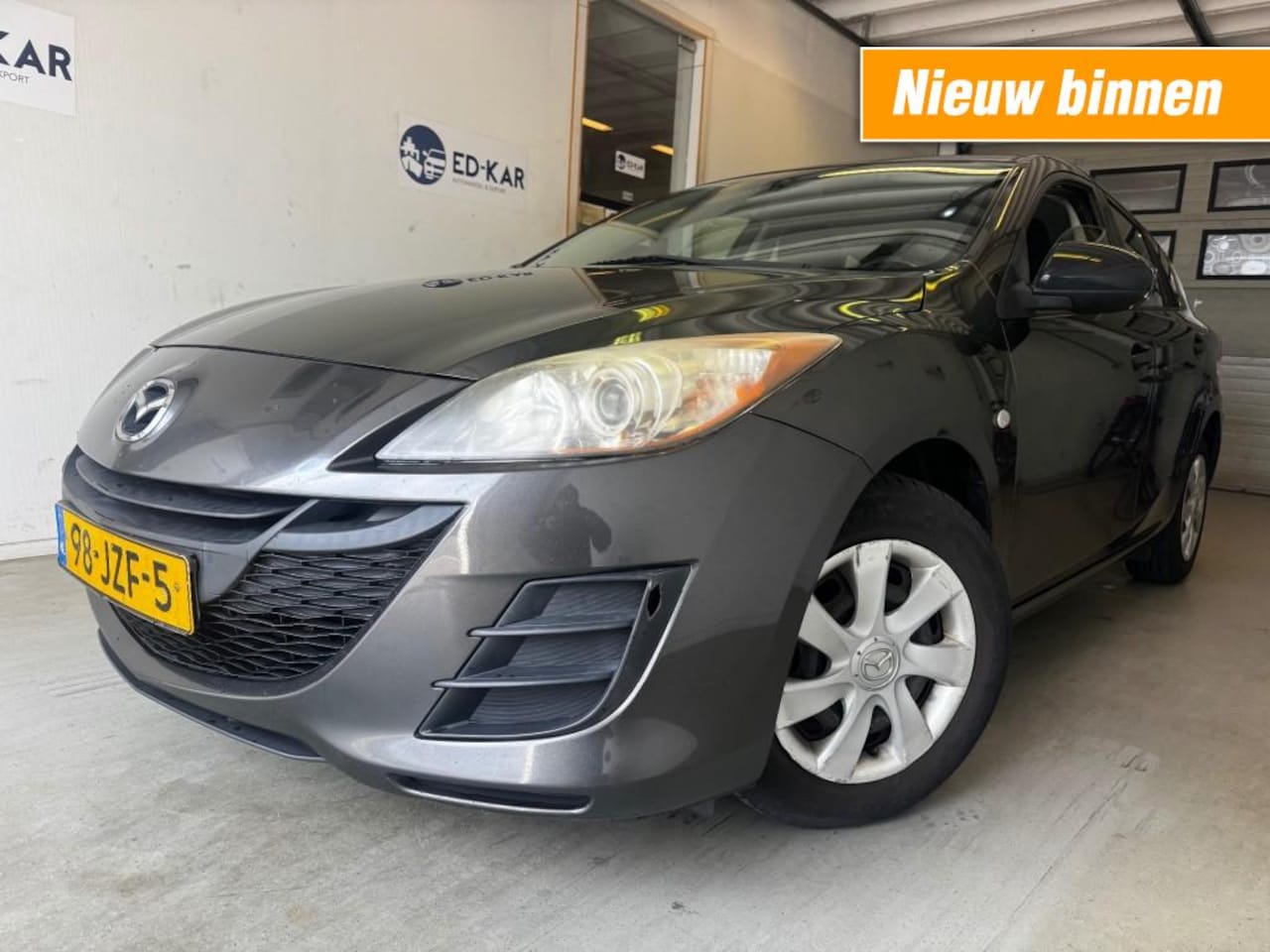 Mazda 3 - 1.6 CiTD S AIRCO 5DRS NETTE AUTO NAP RIJDT GOED APK - AutoWereld.nl