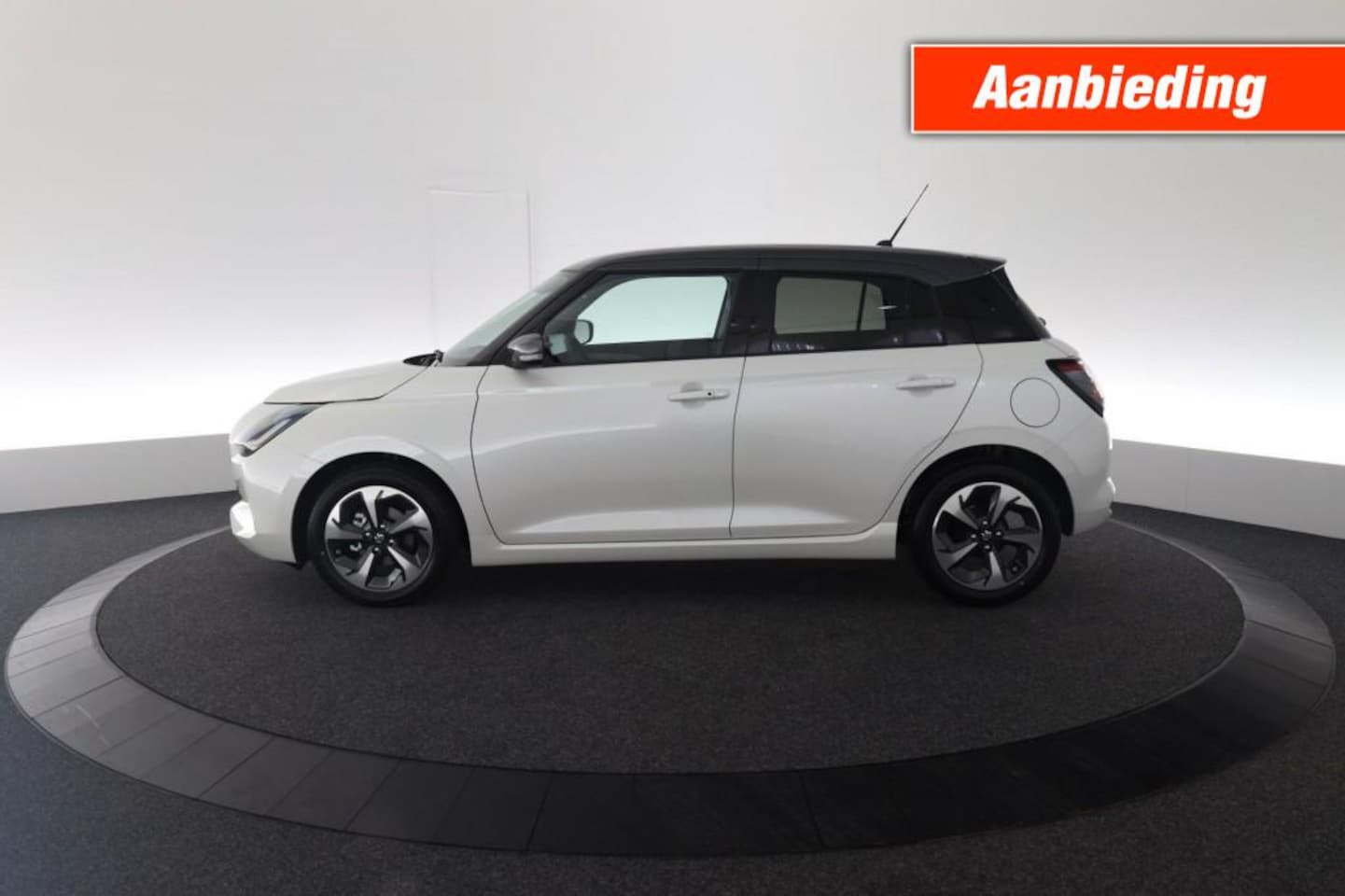 Suzuki Swift - 1.2 Style Smart Hybrid 1.2 Style Smart Hybrid - AutoWereld.nl