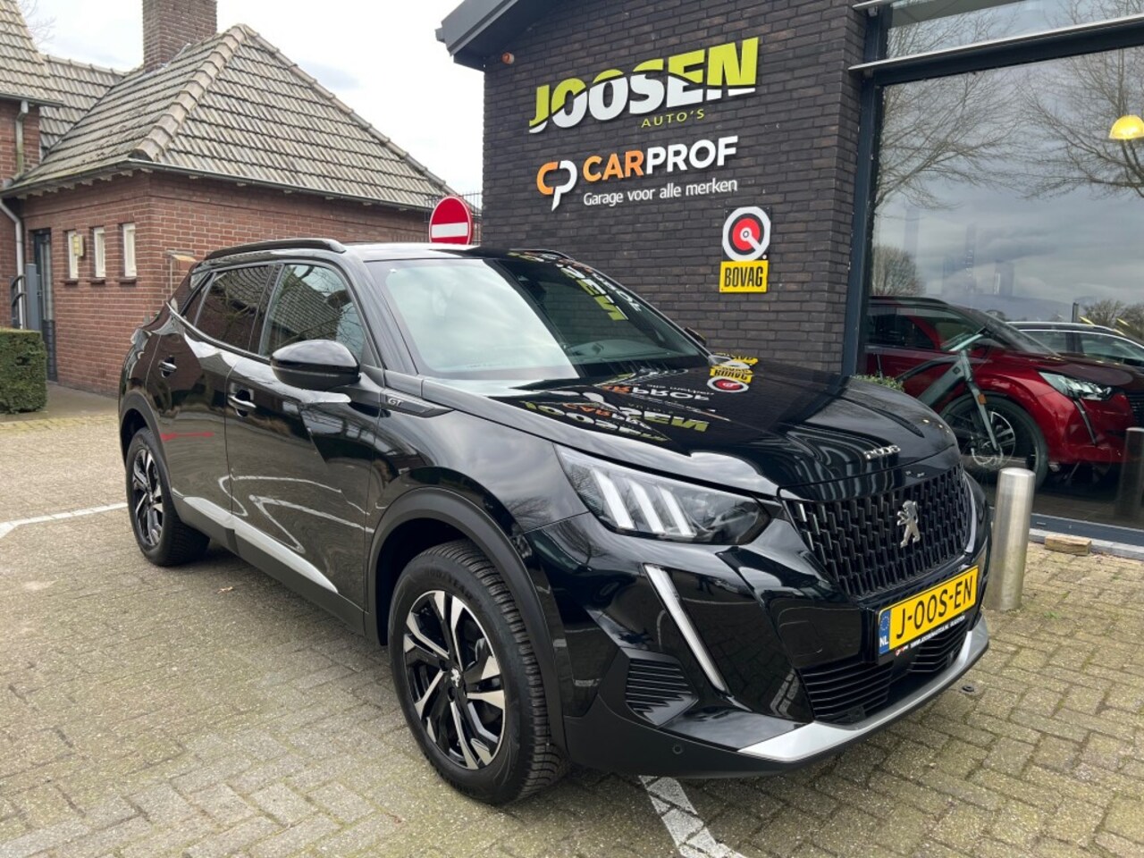 Peugeot 2008 - 1.2 PureTech GT 1.2 PURETECH GT - AutoWereld.nl