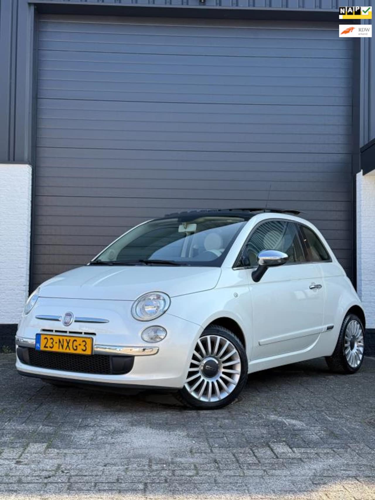 Fiat 500 - 1.2 Lounge Pano Airco Parelmoer Automaat - AutoWereld.nl