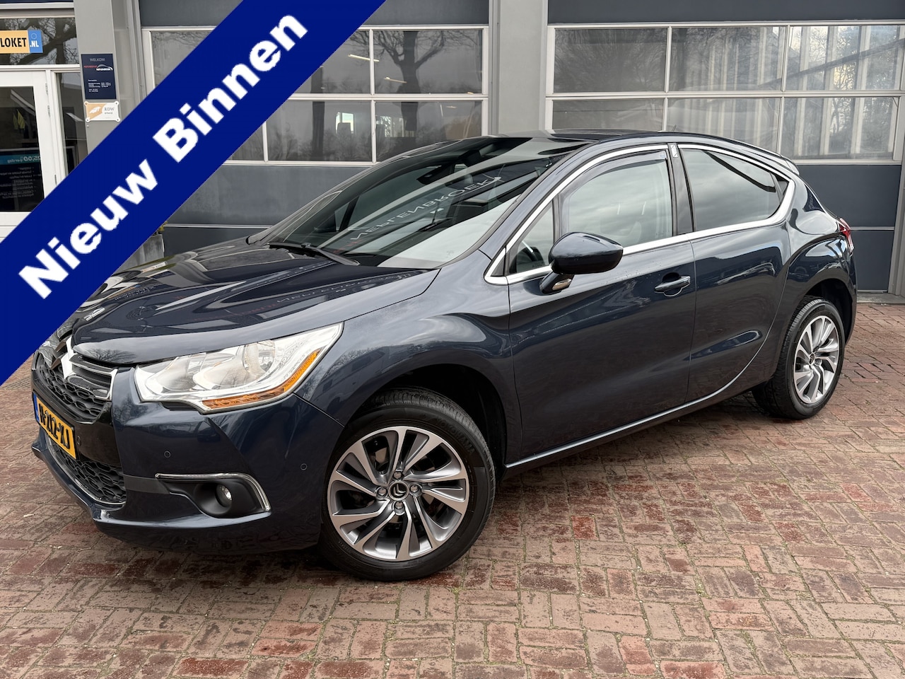 Citroën DS4 - 1.2 PureTech So Chic 96KW 2015 Blauw 131PK 2e eigen - AutoWereld.nl