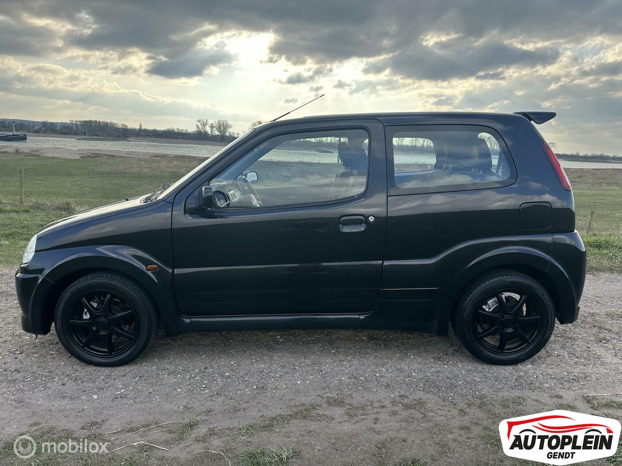 Suzuki Ignis - 1.5-16V Sport 1.5-16V Sport! - AutoWereld.nl