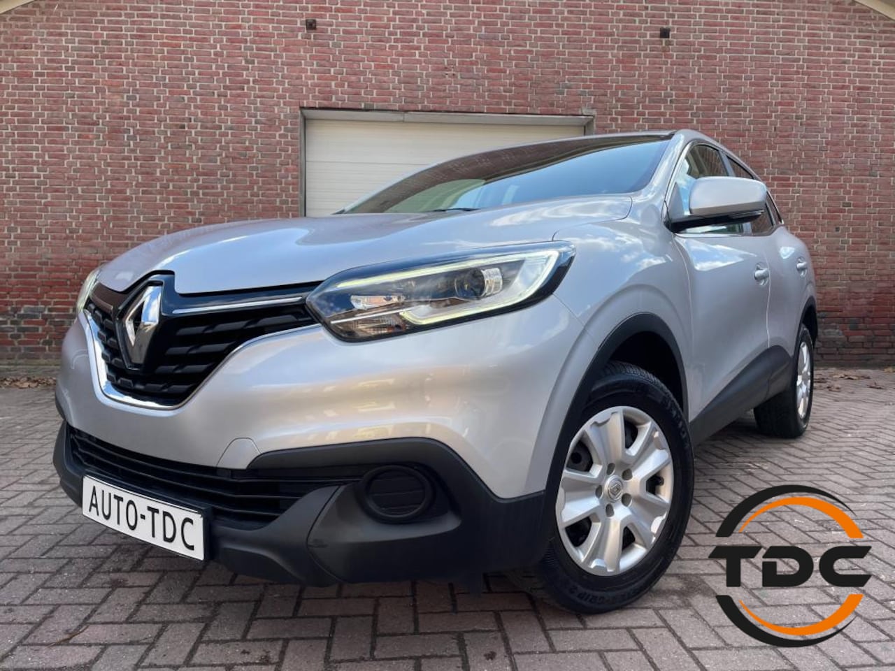 Renault Kadjar - 1.2 TCe Limited AIRCO LMV PARKEERSENSOREN XENON - AutoWereld.nl