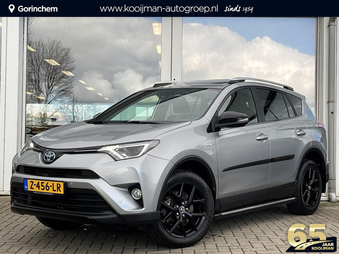 Toyota RAV4 - 2.5 Hybrid AWD Black Edition Toyota RAV4 2.5 Hybrid AWD Energy Plus | 1.650 KG Trekgewicht - AutoWereld.nl