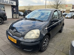 Toyota Yaris - 1.0 VVT-i Terra | 5 Deurs | APK 01-2026