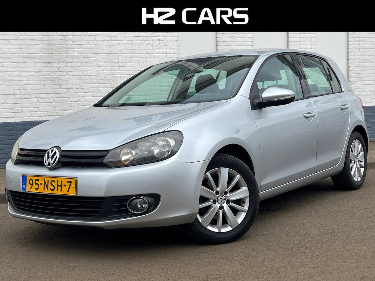 Volkswagen Golf - 1.2 TSI Tour II BlueMotion|5drs|Navi|Cruise|Airco - AutoWereld.nl