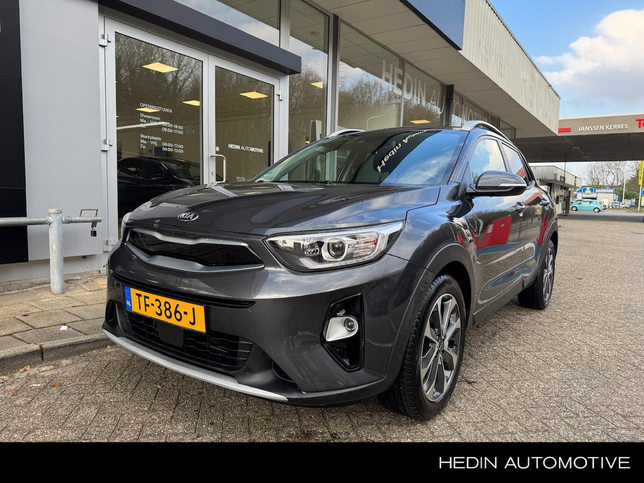 Kia Stonic - 1.0 T-GDi DynamicLine | AUTOMATISCHE AIRCO | CAMERA | NAVIGATIE | ALL WEATHER | - AutoWereld.nl