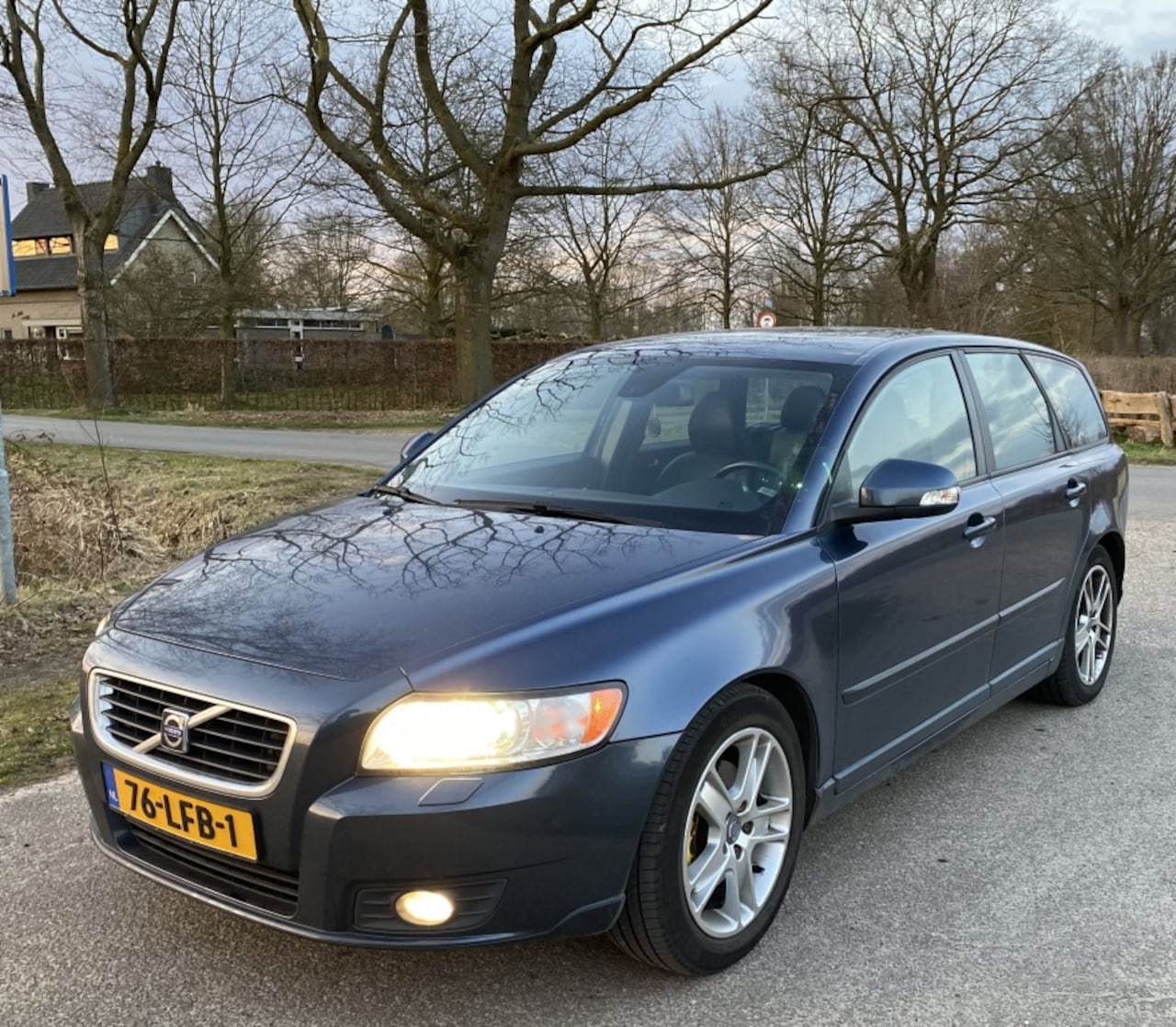 Volvo V50 - 2.4i Momentum 2.4i Momentum - AutoWereld.nl