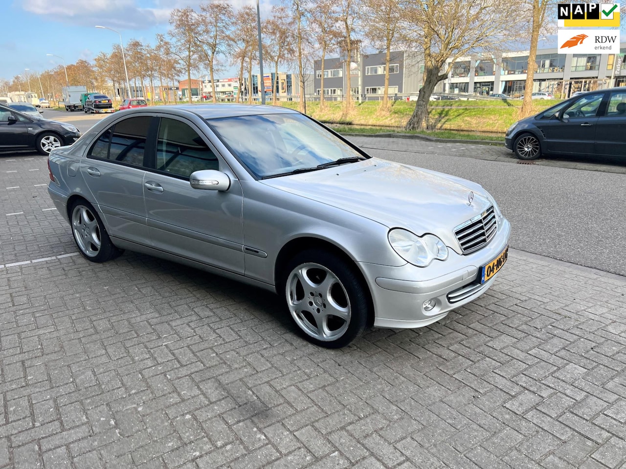 Mercedes-Benz C-klasse - 200 K Elegance 200 K. Elegance ((( navigatie ))) - AutoWereld.nl