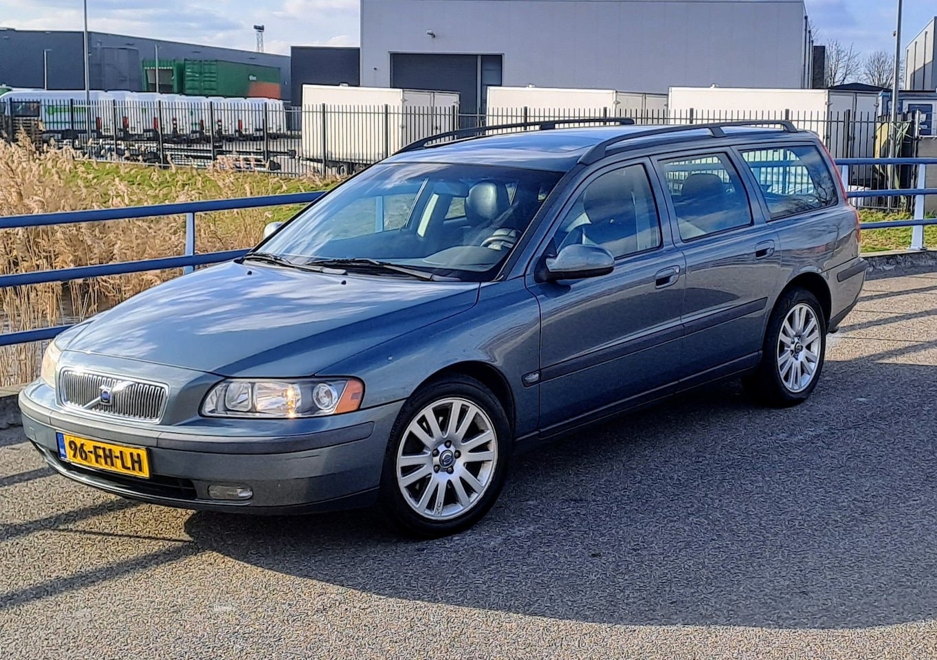 Volvo V70 - 2.4 T Geartr. C.L. - AutoWereld.nl