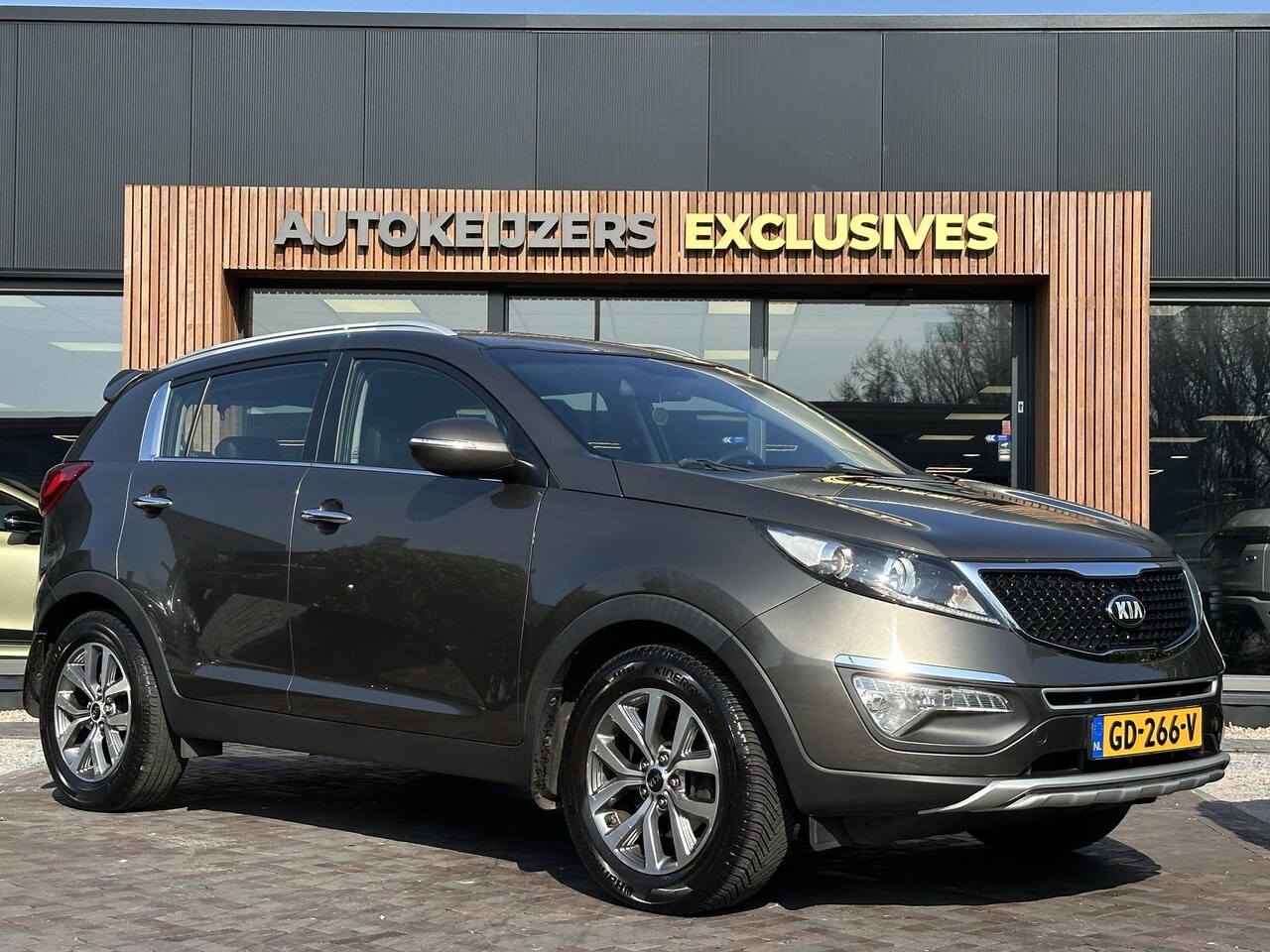 Kia Sportage - 1.6 GDI BusinessLine Navigatie Clima Camera Cruise Trekhaak 17"LM - AutoWereld.nl